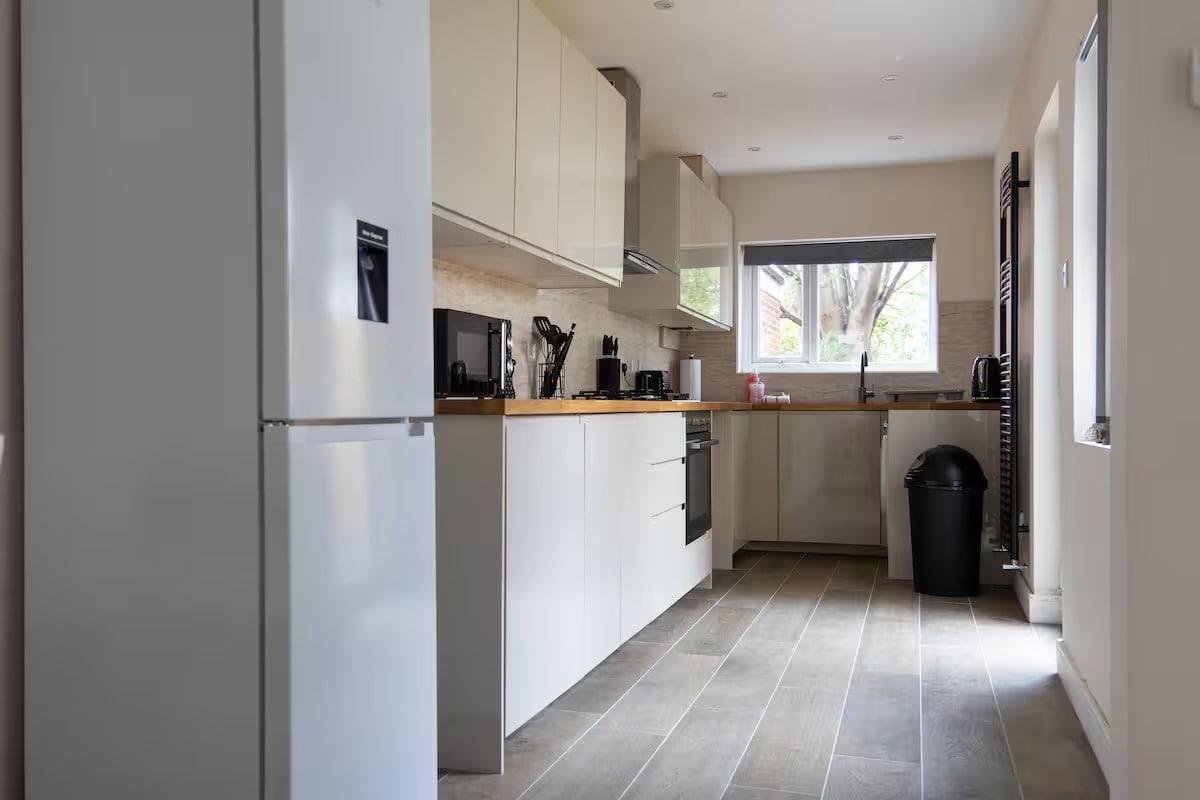 Spacious 4bed City Centre Home, Free Parking &Wifi5