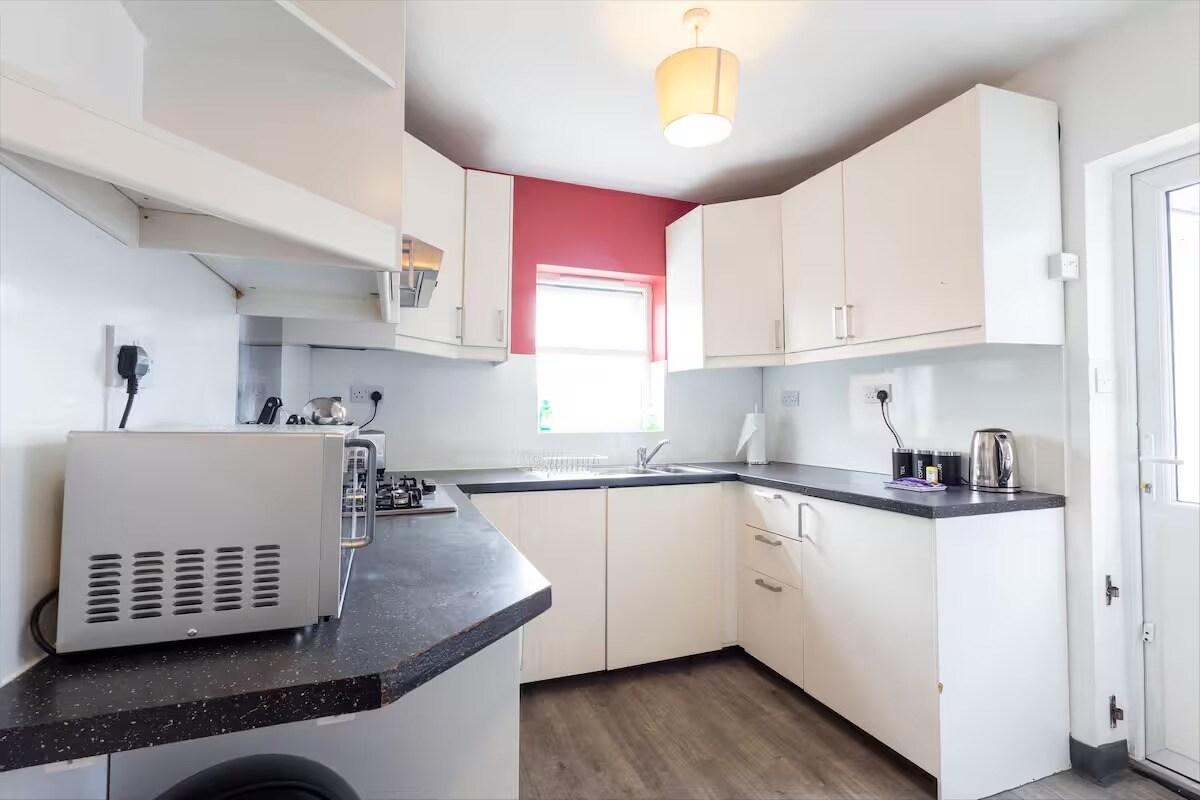 Executive 4Bedroom | Sleeps 9 | City Centre Nearby6